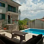 Ferienhaus Ana *